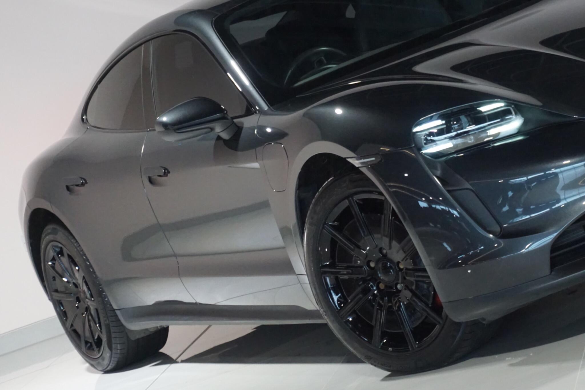 Porsche Taycan Performance Plus 93.4kWh 4S Saloon 4dr Electric Auto 4WD (571 ps)